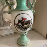 گلدان 90 ساله