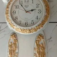 ساعت دیواری مشکلی ندارە خوب کار میکنە