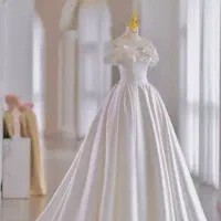 به یک همکارخانم جهت کار درمزون عروس نیازمندیم