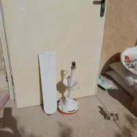 در اتاق خواب و پنکه