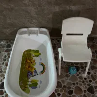 صندلی و وان حمام کودک