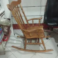 صندلی مادر بزرگ و میز تلفن