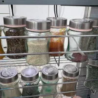 شیشه ادویه|ظروف نگهدارنده، پلاستیکی، یک‌بارمصرف|قدس, شهر‌قدس|دیوار