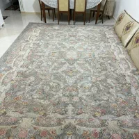 یه تخته فرش ۱۲متری ویه تخته فرش ۹ متری هردو یک شکل