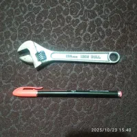 انبر قفلی و آچار فرانسه کوچک|ابزارآلات|فلاورجان, |دیوار