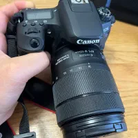 دوربین Canon 77d با لنز 18-135 +جعبه +فاکتور سوییس|دوربین عکاسی و فیلم‌برداری|تهران, شهرک غرب|دیوار