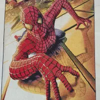 فرش ۴ متری طرح مردعنکبوتی