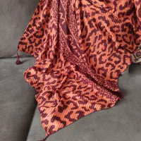 شال پاییزه پلیسه طرح پلنگی|لباس|تهران, میرداماد|دیوار