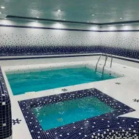 باغ ویلا، استخر ابگرم