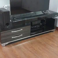 میز تلویزیون و وسایل خونه