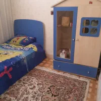 تخت وکمدنوجوان