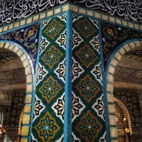 فوری فوری به یک نفر کارگر کاشی کار نیازمندیم|استخدام معماری، عمران و ساختمانی|زنجان, |دیوار