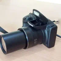 دوربین سوپرزوم حرفەای کانن
