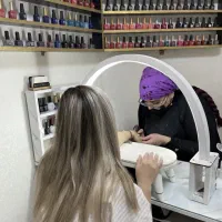 ناخن کار حرفه ای