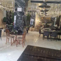 باریستا کار و کمکی بارو  سالن خانم