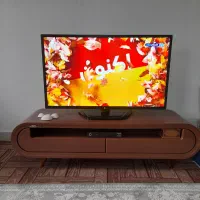 تلویزیون ۴۲ اینچ ال جی و میز