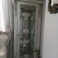 بوفه و ساعت ایستاده