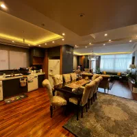 آپارتمان-133متری-تکواحدی-سه-خواب-خیابان-باغ-دریاچه