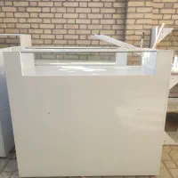 دوعدد ویترین و یک عدد پیش خوان تمیز MDF