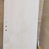 یک لنگه درب چوبی