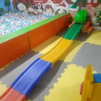 خانه بازی وسایل در حد نو