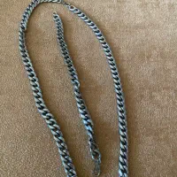 گردنبند و دستبند