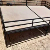 ۷ عدد تخت اهنی سفره خانه و کافه باغ