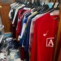 کیت و کفش و لباس ورزشی کلاسیک و روز دنیای فوتبال