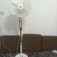 پنکه پارس خزر پایه دار مرتب و سالم موتور مسی|پنکه و تصفیه‌کنندهٔ هوا|شیراز, شهرک بهار|دیوار