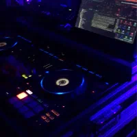 آموزش تخصصی دی‌جی (از صفر تا استیج)