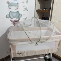 تخت کنار مادر نوزاد کاملا نو و سالم