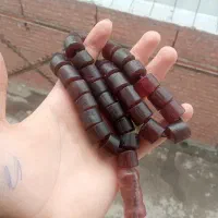 کهربا تراش دستی انگوری شرابی و سندلوس زرد و تسبیح