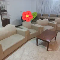 مبل ۷ نفره و میز وسط