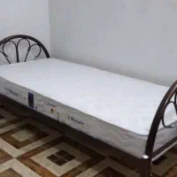 تخت فلزی یک نفره با تشک طبی و کفی فلزی
