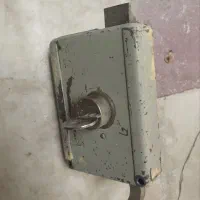 قفل حیاط و قفل در ورودی