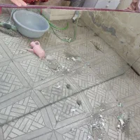 یک عدد آیینه بزرگ سالم