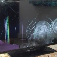 تلویزیون شکسته