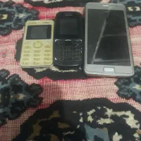 سه عدد گوشی خراب نیاز به تعمیر