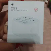 اداپتور و شارژر آیفون ۱۶