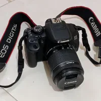 دوربین عکاسی کنون D700