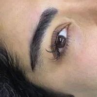 کاشت ابروی طبیعی و دائمی