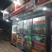 فروشنده دکه سوپری