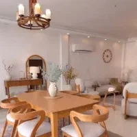 فروشنده مبلمان در دلاوران