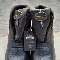 کفش کار۴۲ دستکش کار.جارو