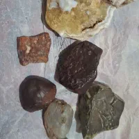 سنگ قدمت دار باارزش و زینتی و کاربردی