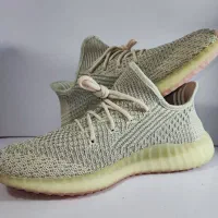 کتانی آدیداس یزی ۳۵۰ (Yeezy Boost 350 V2) - آکبند