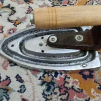 اتو سرد دسته چوبی