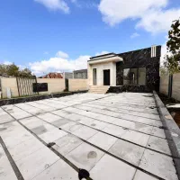 ویلا نما مدرن استخر دار‌متراژ بالا دارای سند تکبرگ