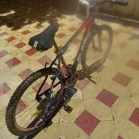 دوچرخه ودرب سالن ودرب سرویس