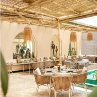 سالن کار   پارکبان   صندوقدار   ویتر